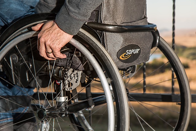 invalida na vozíku.jpg