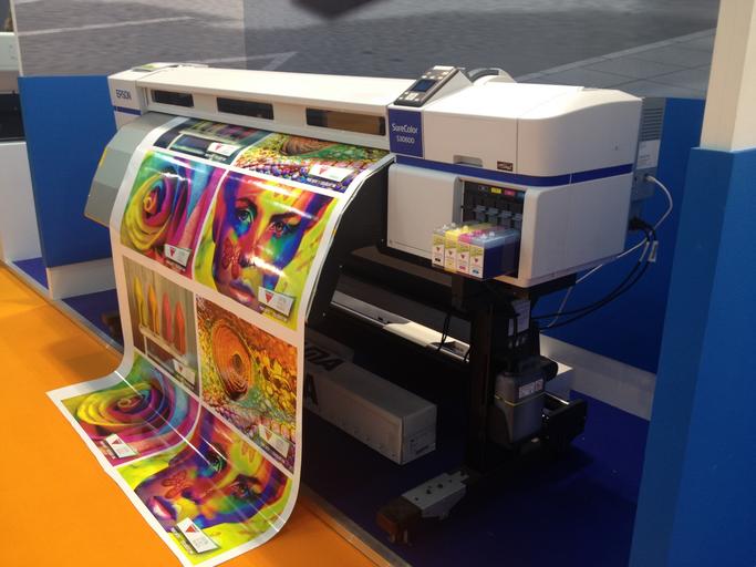 tiskárna jak tiskne barevné letáky