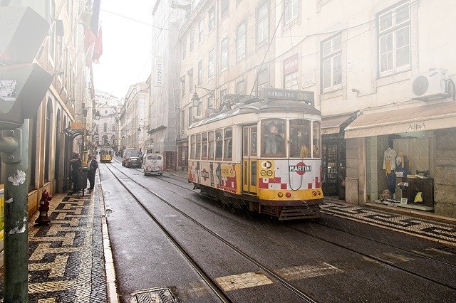 Proslulá portugalská žlutá tramvaj